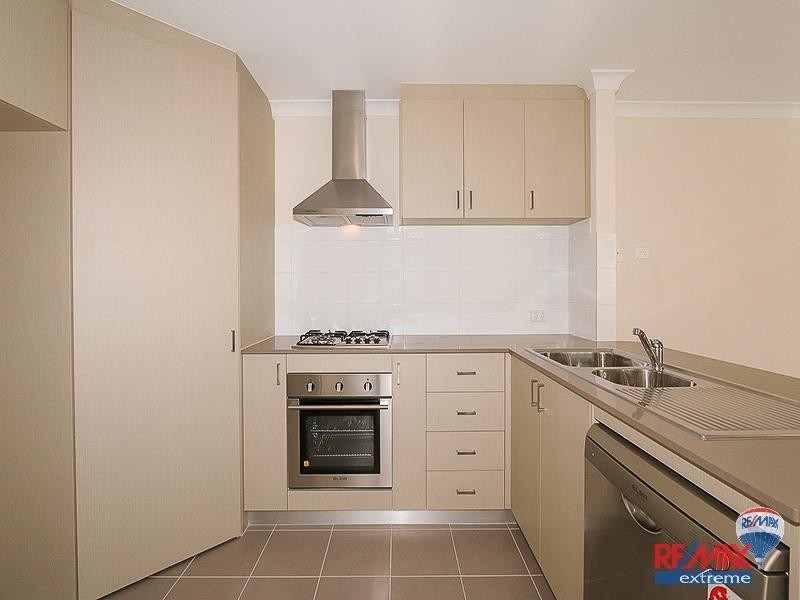 105 Hollyford Pde, Butler WA 6036