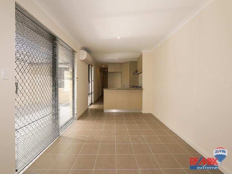 105 Hollyford Pde, Butler WA 6036