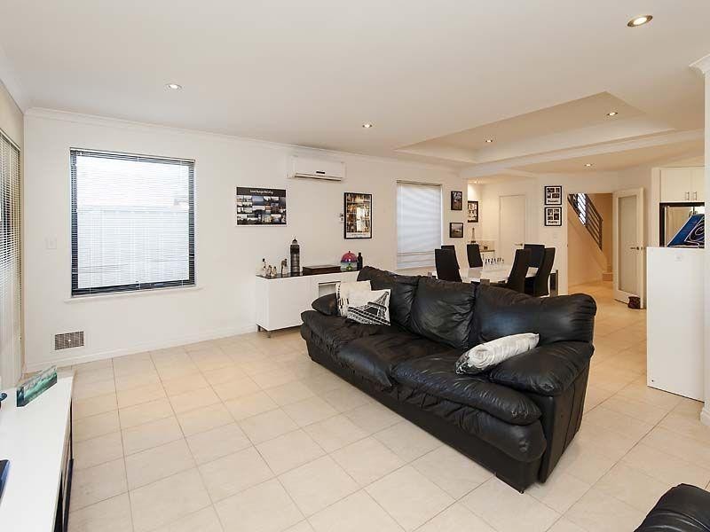 4 Traminer Way, Pearsall WA 6065