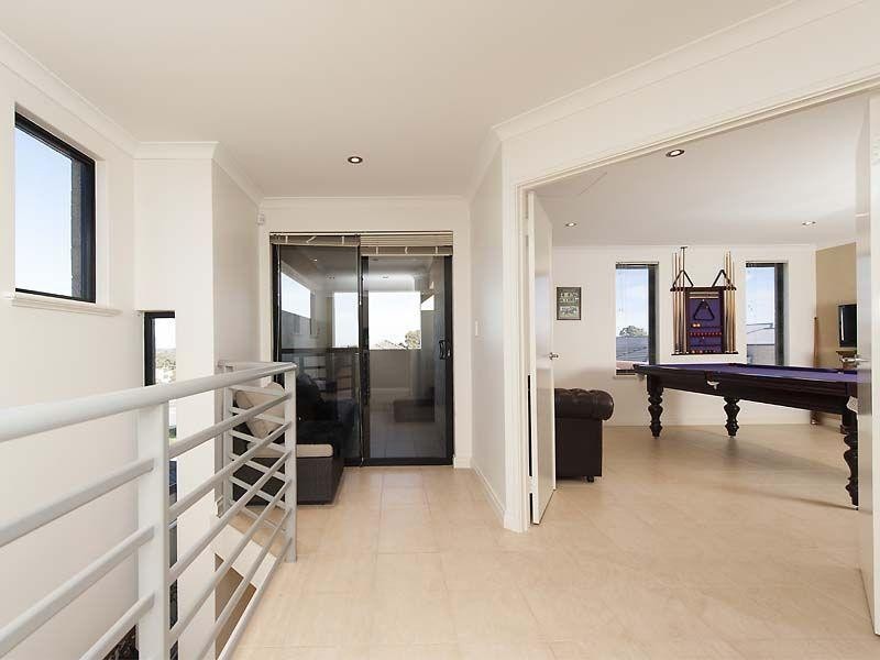 4 Traminer Way, Pearsall WA 6065