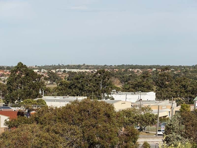 4 Traminer Way, Pearsall WA 6065