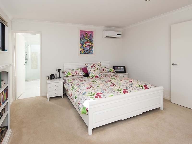 4 Traminer Way, Pearsall WA 6065