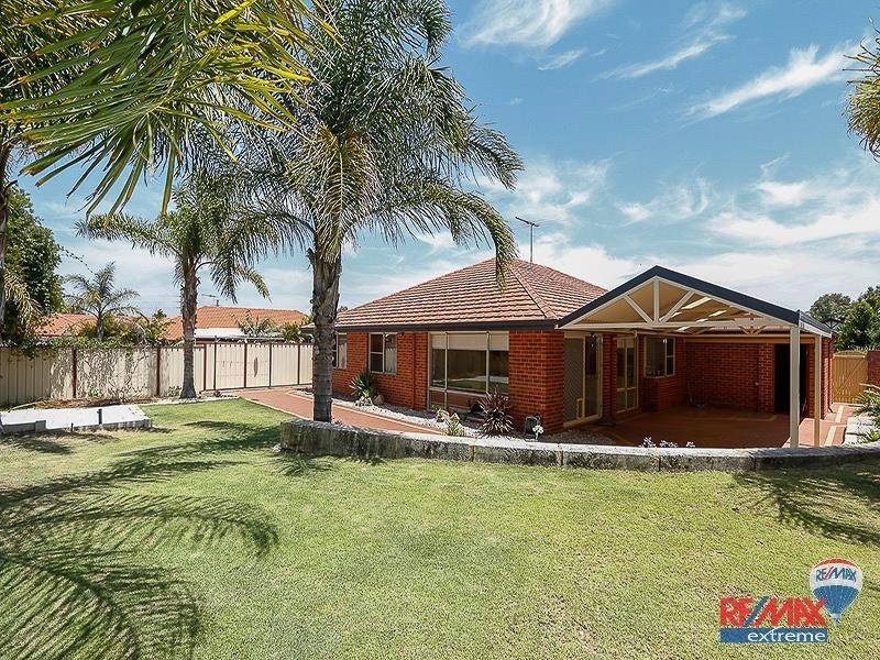 12 Denfield Rise, Carramar WA 6031