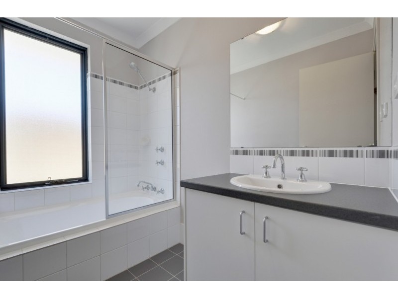 21 Redington Drive, Butler WA 6036