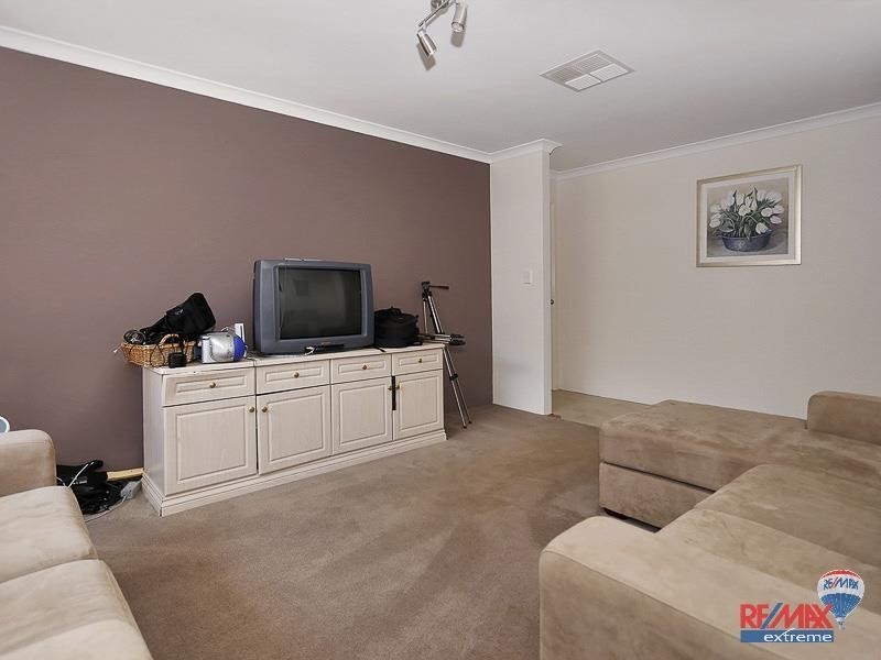 6 Flax Road, Yanchep WA 6035