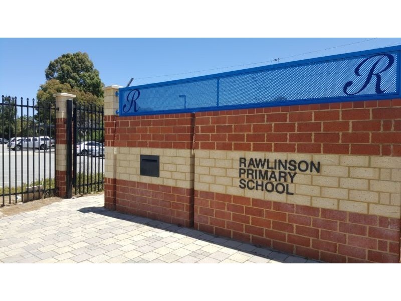 20 Woolerong Walk, Marangaroo WA 6064