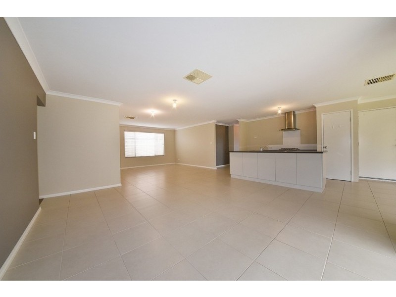 8 Cudjoe Way, Butler WA 6036