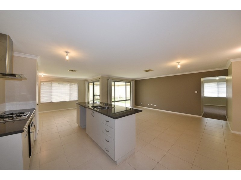 8 Cudjoe Way, Butler WA 6036