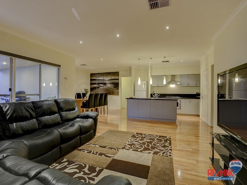 8 Sanmaria Way, Alkimos WA 6038