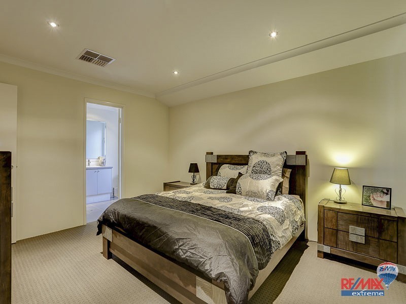 8 Sanmaria Way, Alkimos WA 6038