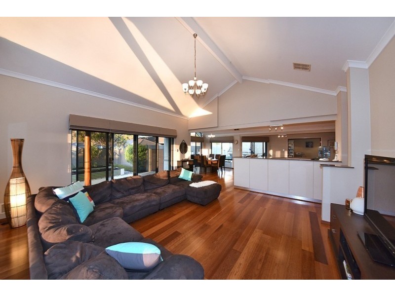 5 Ferrari Approach, Ashby WA 6065