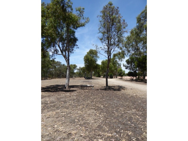 416 Rowley Road, Wandi WA 6167