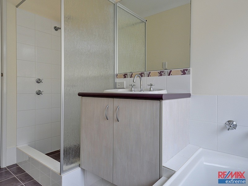 22 Nambi Parkway, Banksia Grove WA 6031