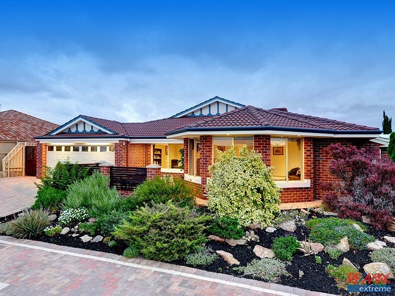 200 Delgado Parade, Iluka WA 6028