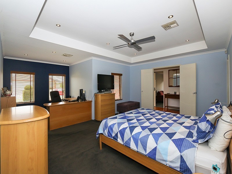 22 Ammanford Crescent, Butler WA 6036