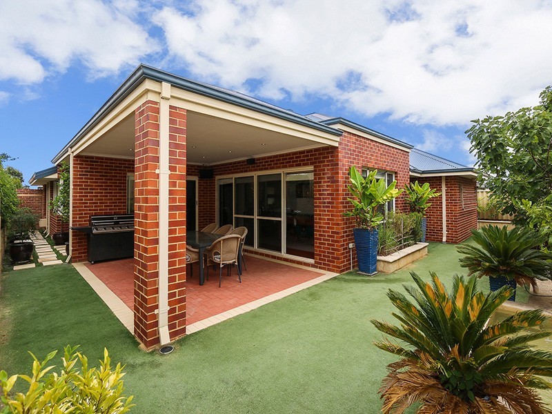 22 Ammanford Crescent, Butler WA 6036