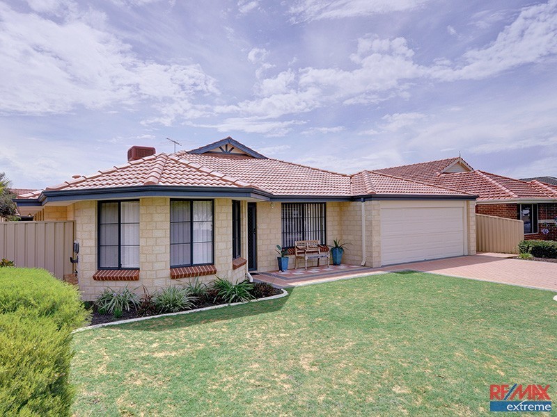 5 Indiana Way, Hocking WA 6065