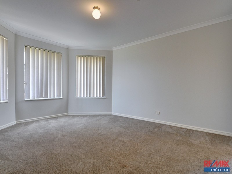 5 Indiana Way, Hocking WA 6065