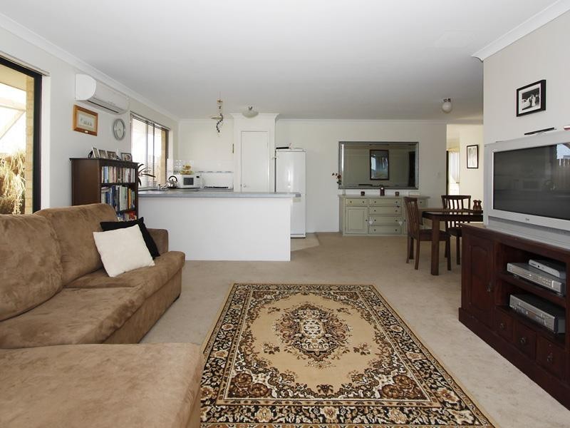 18 Amersham Crescent, Butler WA 6036