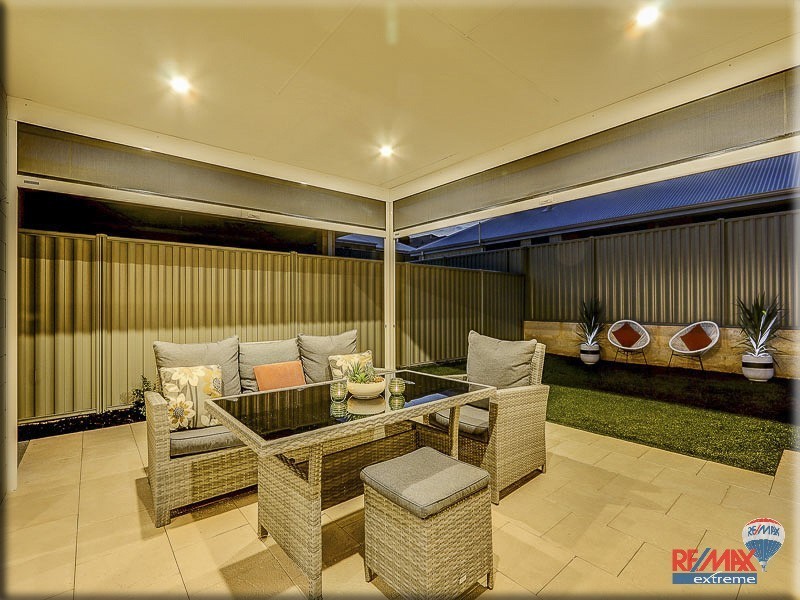 8 Minoan Way, Alkimos WA 6038