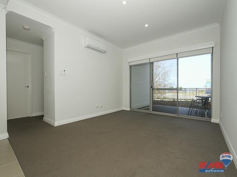 25/2 Royston Link, Butler WA 6036