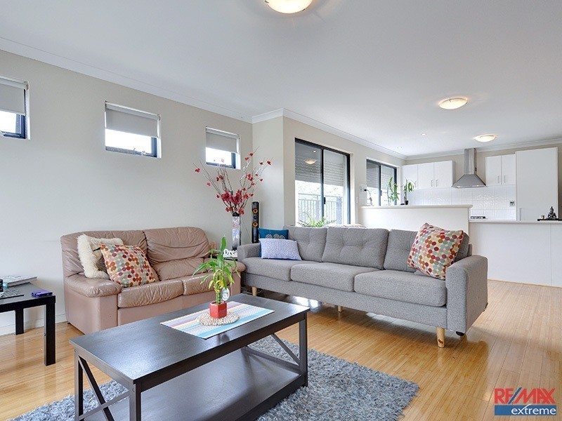 20/15 Crosthwait Circle, Tapping WA 6065