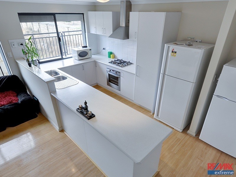 20/15 Crosthwait Circle, Tapping WA 6065