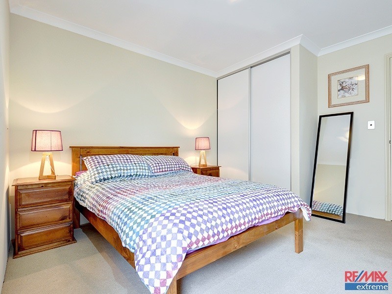 20/15 Crosthwait Circle, Tapping WA 6065