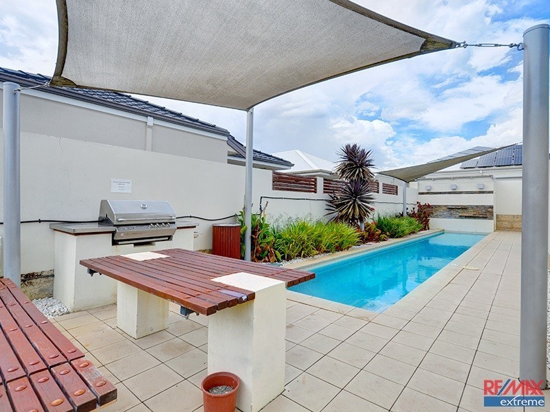 20/15 Crosthwait Circle, Tapping WA 6065
