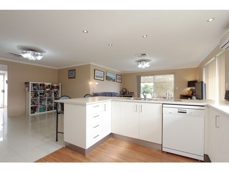 43 Crabtree Street, Alexander Heights WA 6064