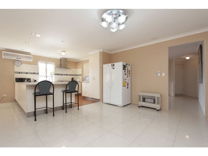 43 Crabtree Street, Alexander Heights WA 6064