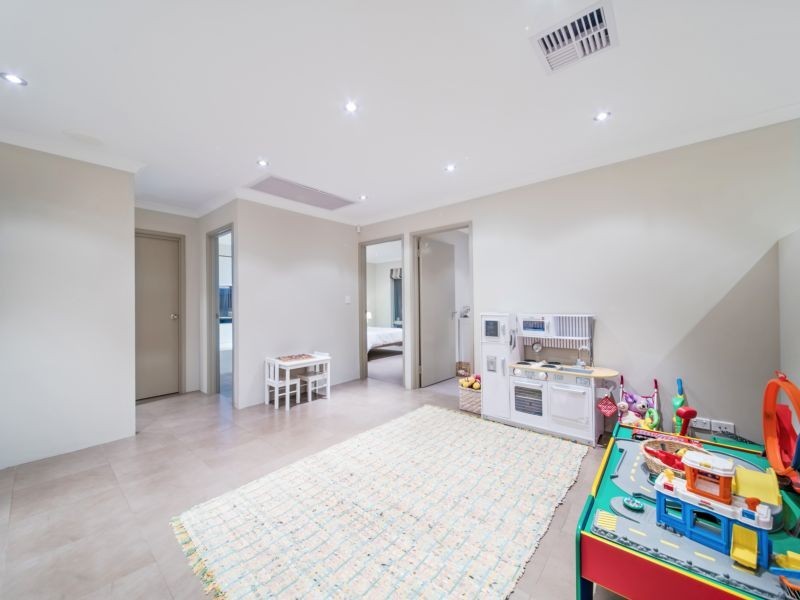 2 Impington Road, Butler WA 6036