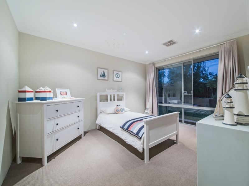 2 Impington Road, Butler WA 6036