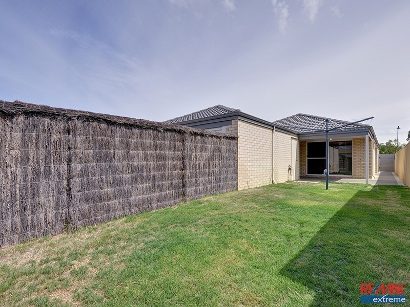 33 Eastwall Parkway, Butler WA 6036