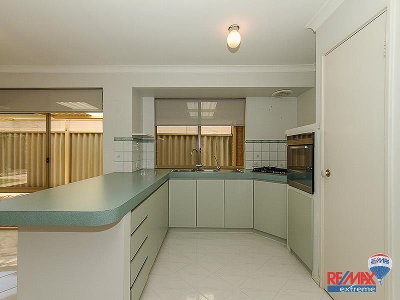 17 Fernwood Square, Padbury WA 6025