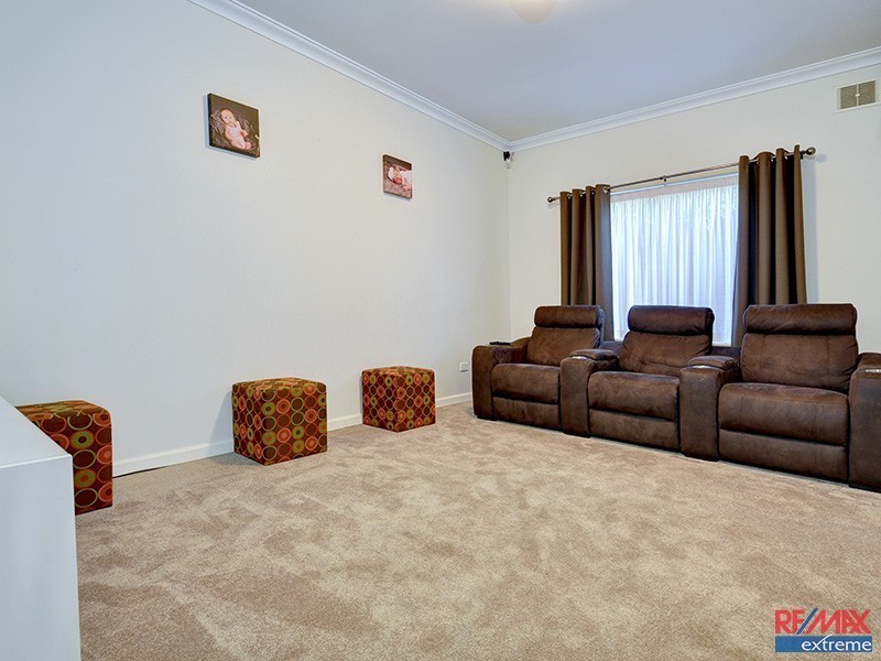 16 Delgado Parade, Iluka WA 6028