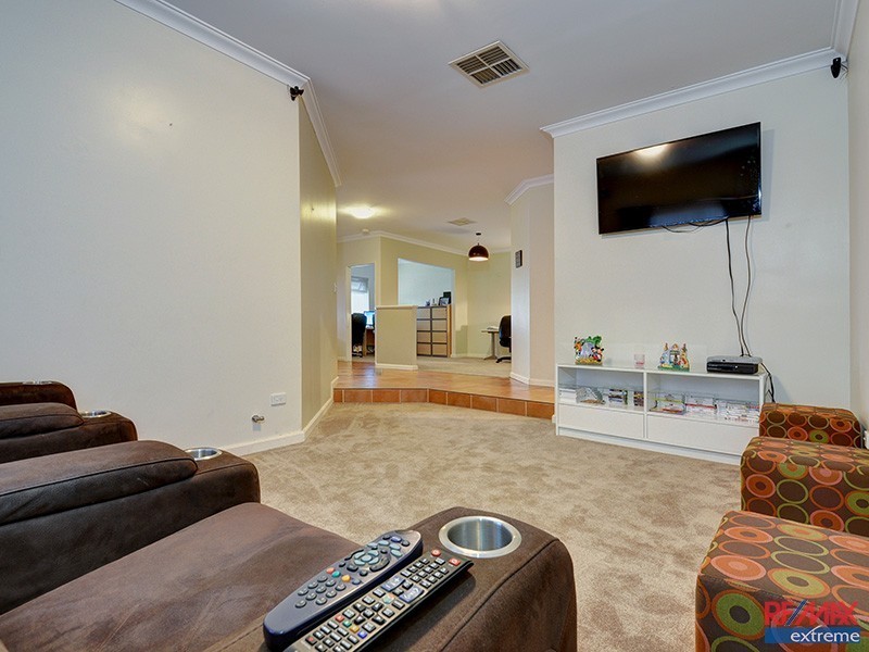 16 Delgado Parade, Iluka WA 6028