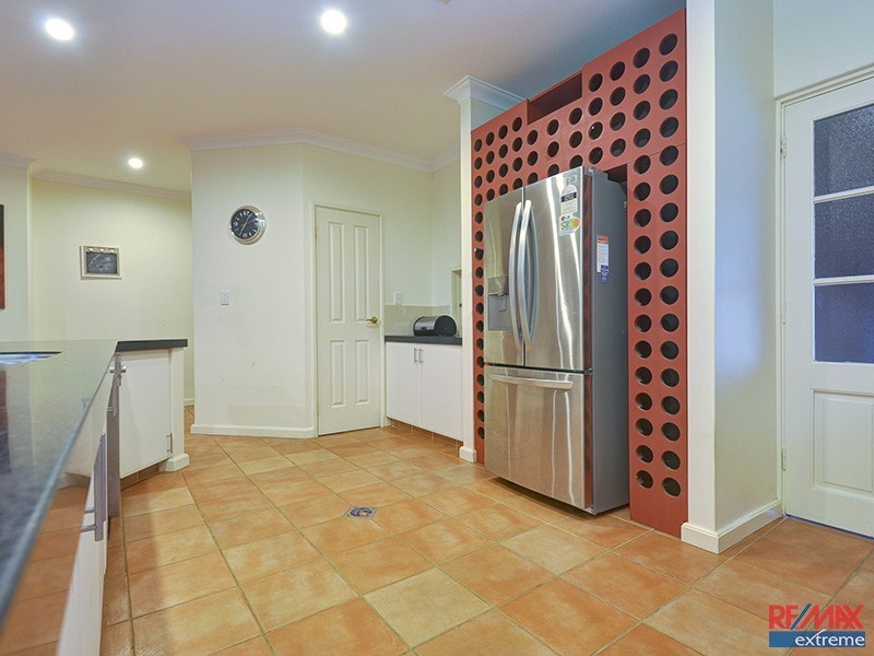 16 Delgado Parade, Iluka WA 6028