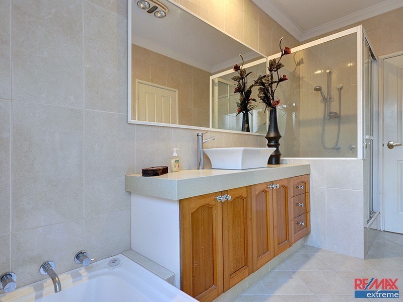 16 Delgado Parade, Iluka WA 6028