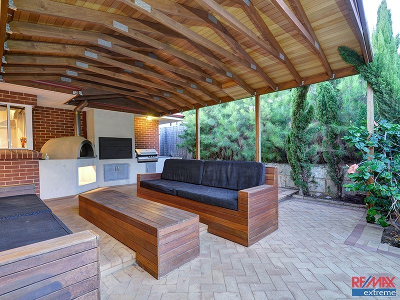 16 Delgado Parade, Iluka WA 6028