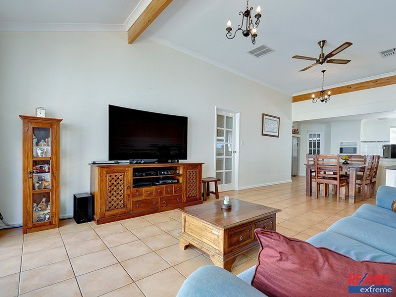 10 Carrick Way, Kinross WA 6028