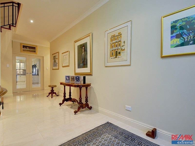 34 Axbridge Street, Karrinyup WA 6018