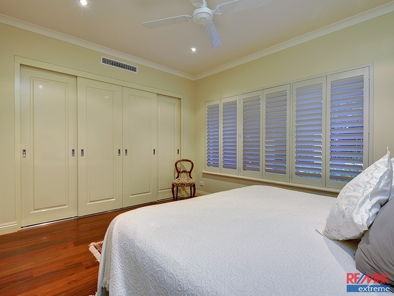34 Axbridge Street, Karrinyup WA 6018