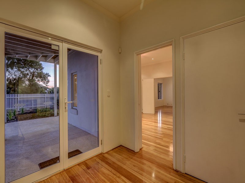 73 Lindsay Beach Blvd, Yanchep WA 6035