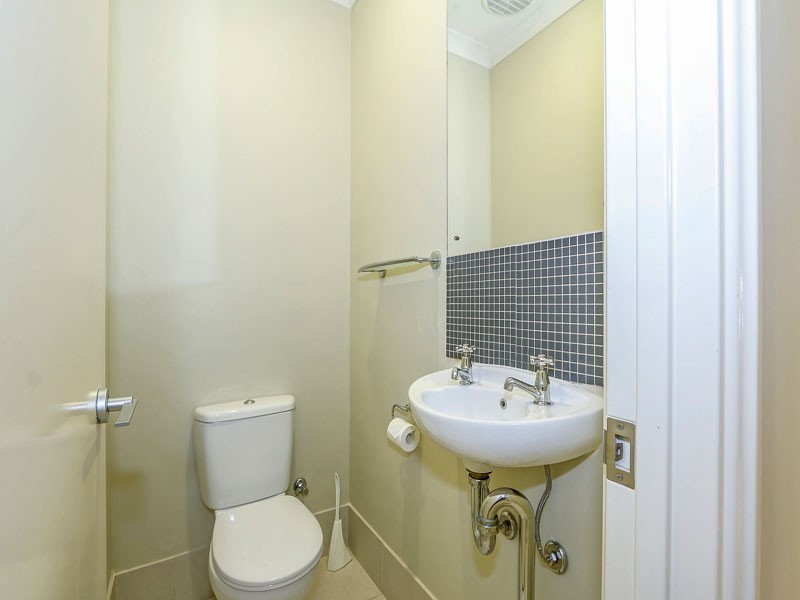 73 Lindsay Beach Blvd, Yanchep WA 6035