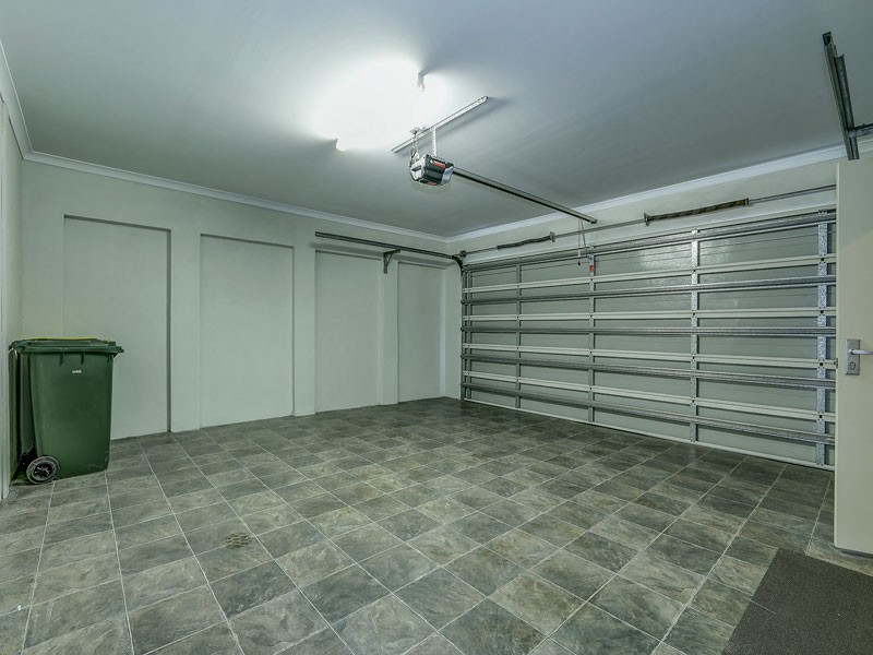 73 Lindsay Beach Blvd, Yanchep WA 6035