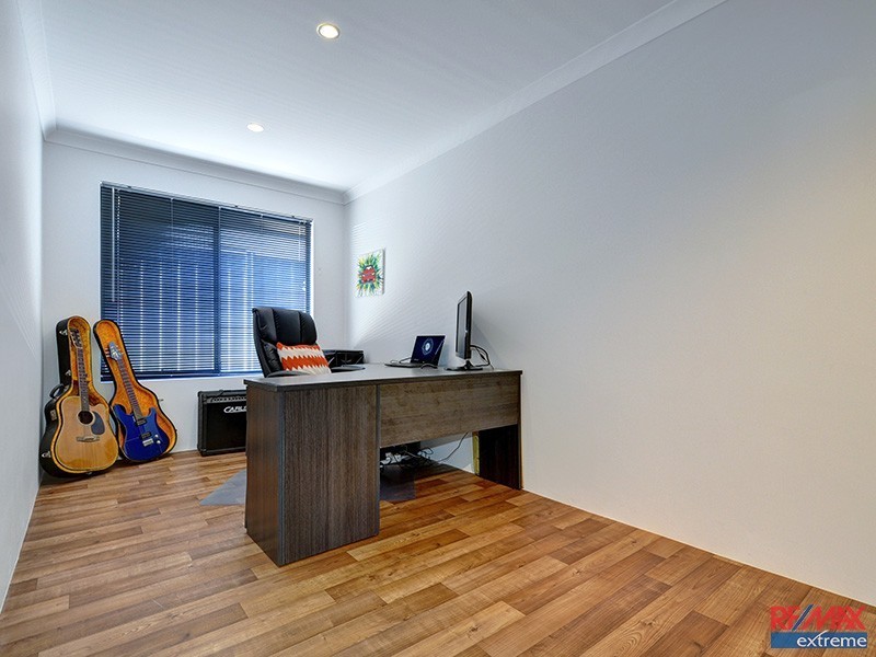 22 Chucklebud Street, Banksia Grove WA 6031