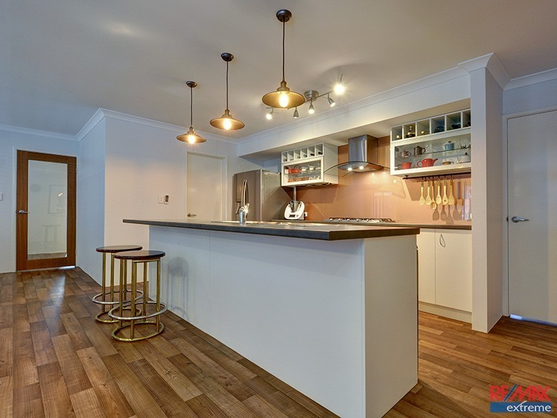 22 Chucklebud Street, Banksia Grove WA 6031