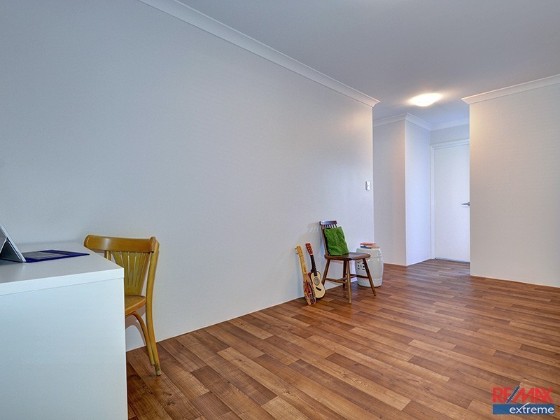 22 Chucklebud Street, Banksia Grove WA 6031