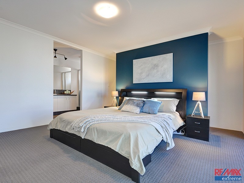 22 Chucklebud Street, Banksia Grove WA 6031